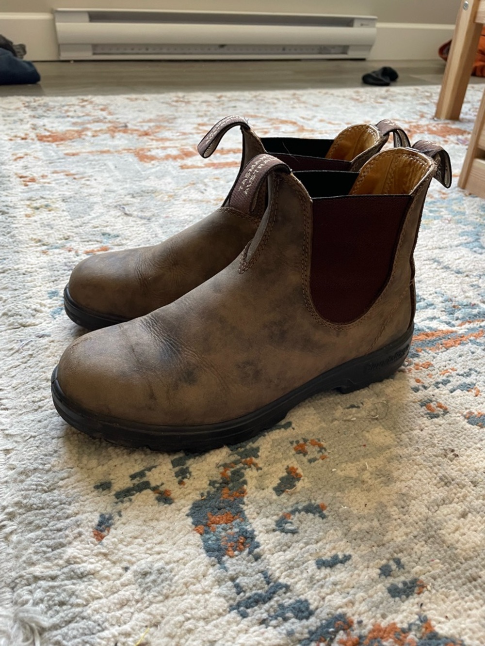 Blundstone Chelsea boots in rustic brown W8.5